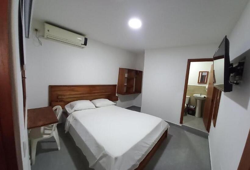 标准间, San Adolfo