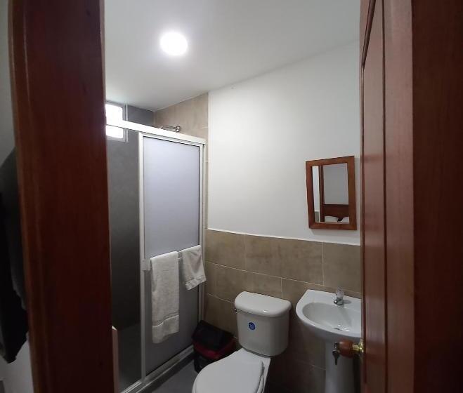 标准间, San Adolfo