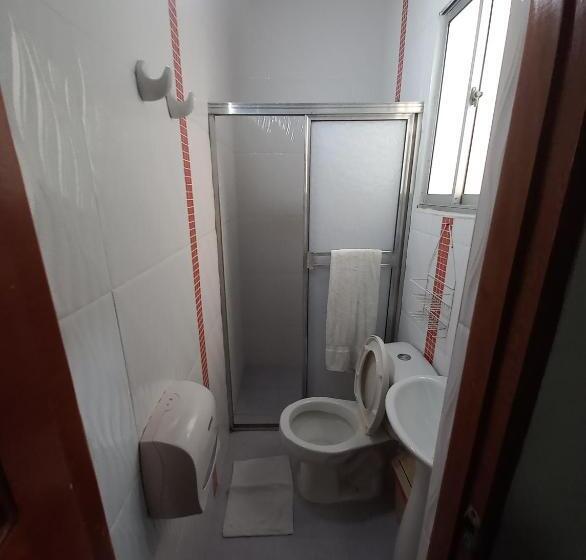 标准间, San Adolfo