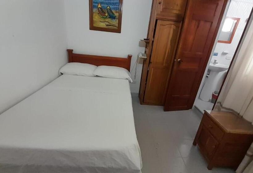 标准间, San Adolfo