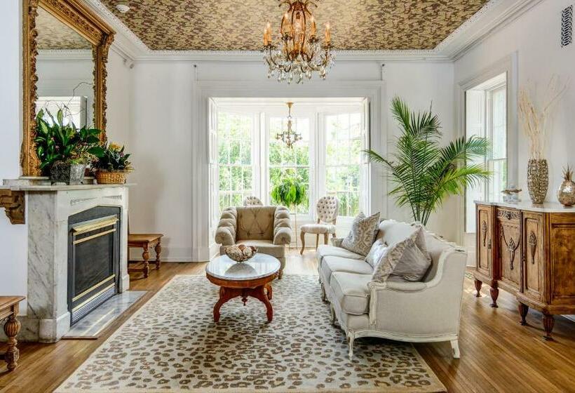 디럭스 룸, The Peninsula