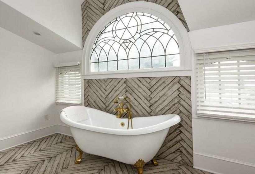 스탠다드 룸 킹사이즈 침대, The Peninsula