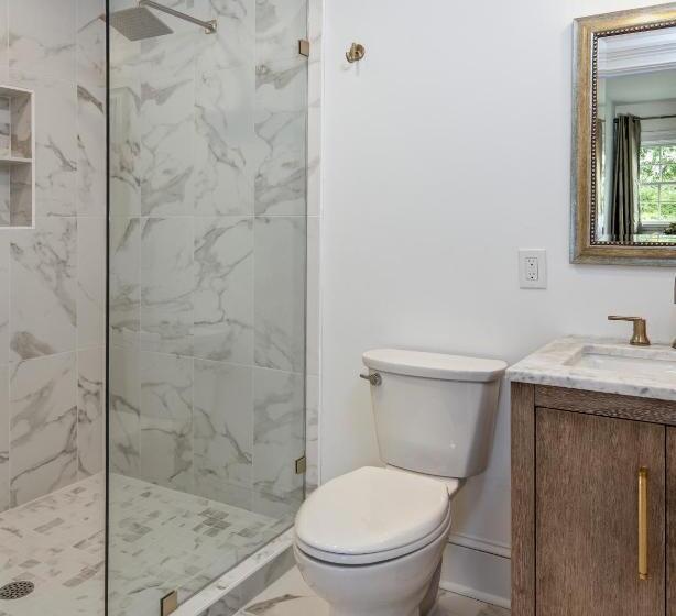 غرفة قياسية سرير كينج, The Peninsula