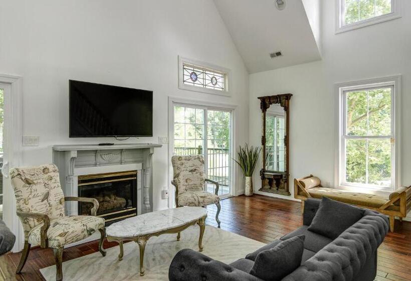 디럭스 트리플 룸, The Peninsula