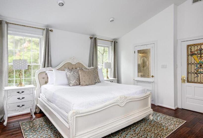 디럭스 트리플 룸, The Peninsula