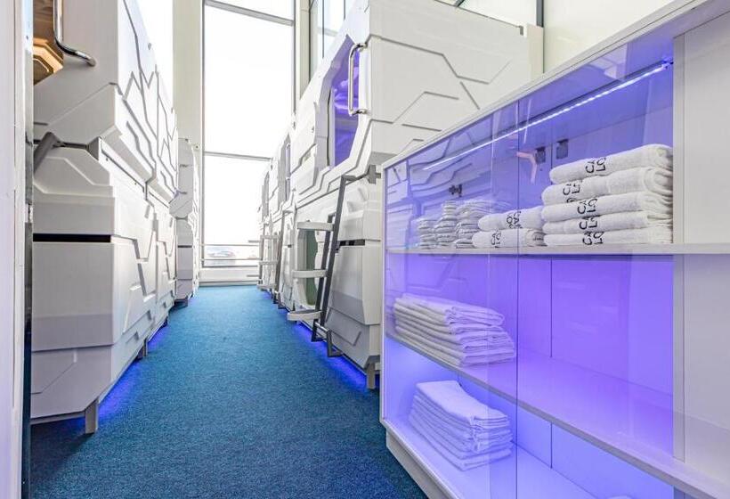 Standard Enkelrum, Caps Lock Airport