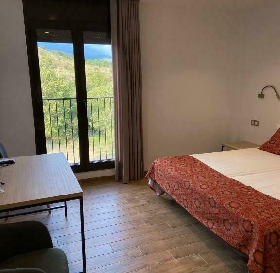 스탠다드 룸 킹사이즈 침대, Hostal Restaurant Mussons