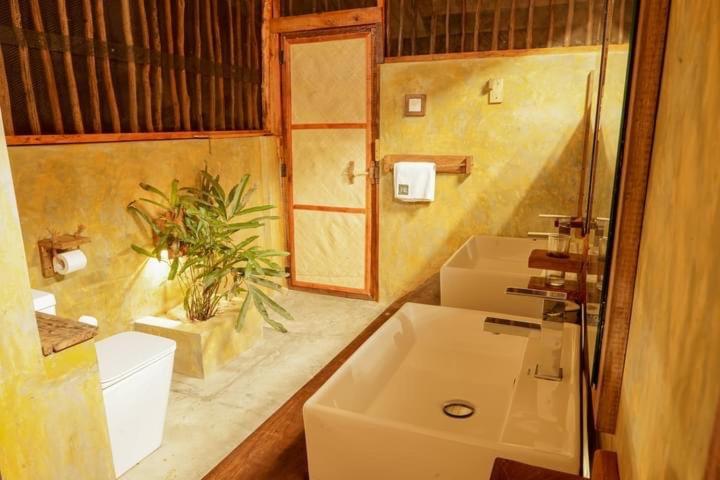 جناح مزود بحمام سباحة, Raalmadu Resort