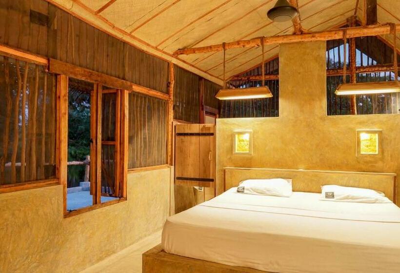 جناح مزود بحمام سباحة, Raalmadu Resort