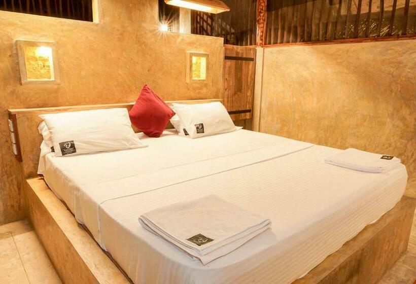 جناح مزود بحمام سباحة, Raalmadu Resort