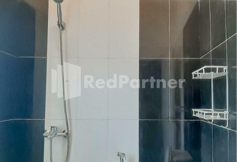 Семейный Номер Deluxe, Syariah Safar Guest House Mitra Reddoorz