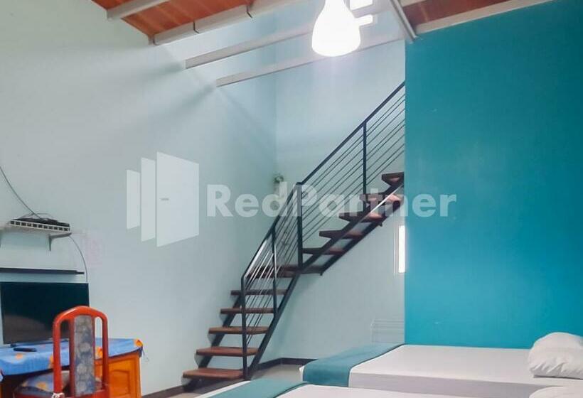 Семейный Номер Deluxe, Syariah Safar Guest House Mitra Reddoorz