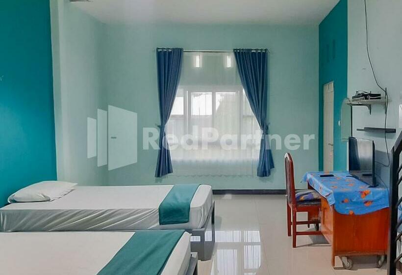 Семейный Номер Deluxe, Syariah Safar Guest House Mitra Reddoorz