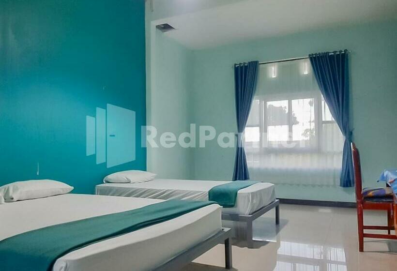 Семейный Номер Deluxe, Syariah Safar Guest House Mitra Reddoorz