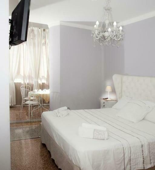 غرفة قياسية ثلاثية, B&b Elisir