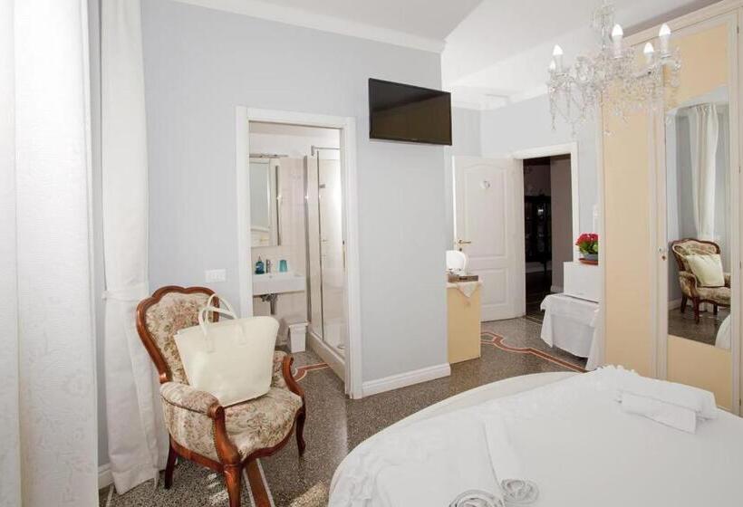 Номер Стандарт с Балконом, B&b Elisir