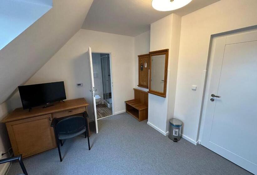 标准单人间, Auri