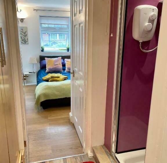 חדר סטודיו סטנדרד, Boscote