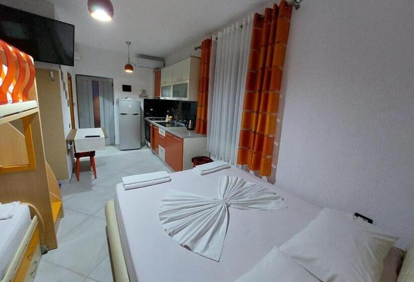 דירת חדר, Villa Heljos Apartaments