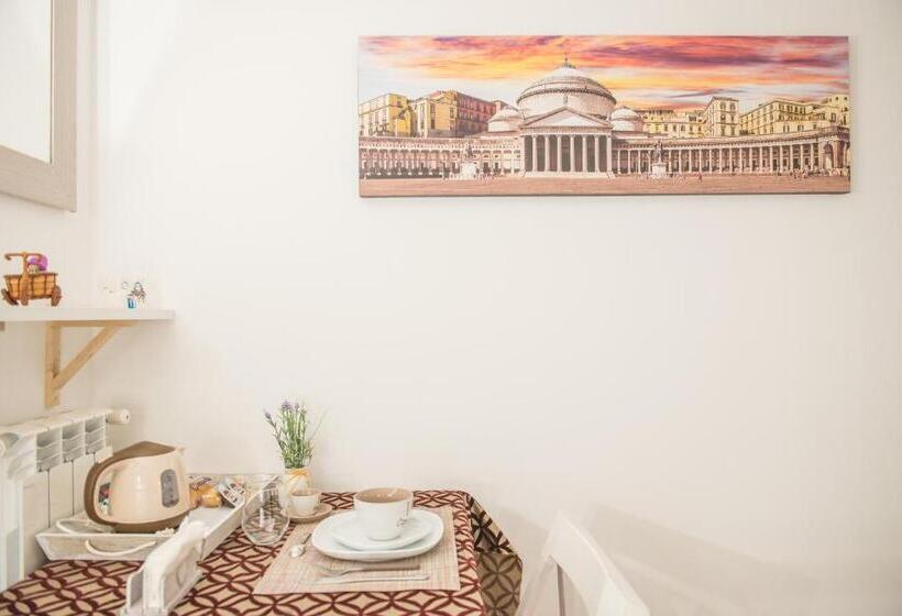 Economy Triple Room, Bed In Naples