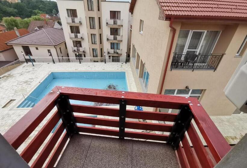 اتاق استاندارد سه نفره, Pensiunea Bebe