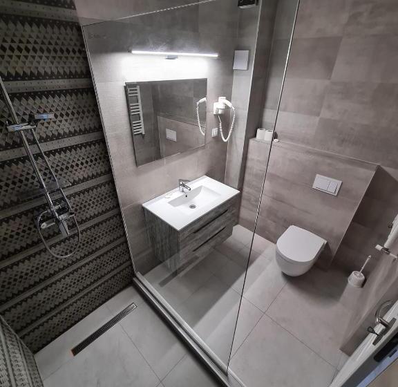 آپارتمان 2 خوابه, Pensiunea Bebe