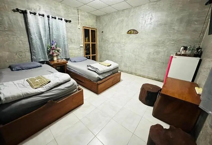 スタンダードルーム, บ้านภทรพรรณ ขุนยวม แม่ฮ่องสอน Pataraphan House, Khunyuam, Maehongson, Thailand