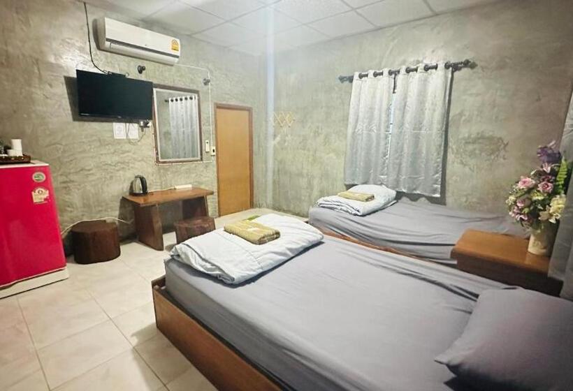 Standard Værelse, บ้านภทรพรรณ ขุนยวม แม่ฮ่องสอน Pataraphan House, Khunyuam, Maehongson, Thailand