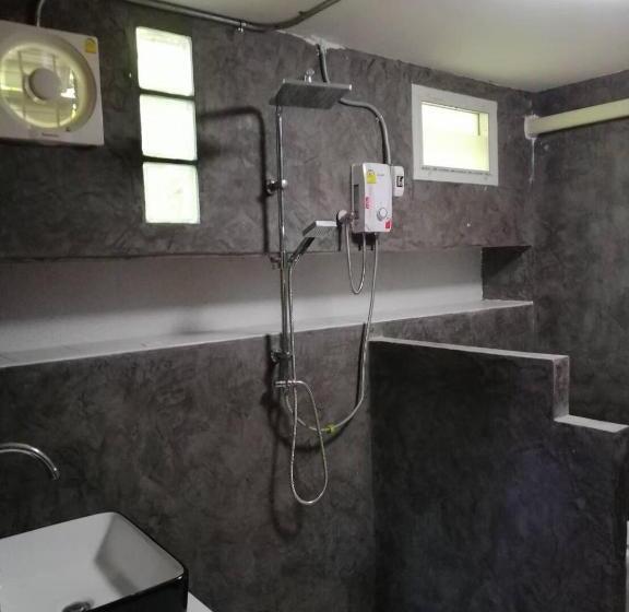 Familie Værelse, บ้านภทรพรรณ ขุนยวม แม่ฮ่องสอน Pataraphan House, Khunyuam, Maehongson, Thailand