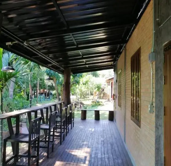 ファミリールーム, บ้านภทรพรรณ ขุนยวม แม่ฮ่องสอน Pataraphan House, Khunyuam, Maehongson, Thailand