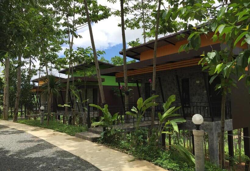 Номер Deluxe с Балконом, Baan Rai Phufah Resort Chiangrai