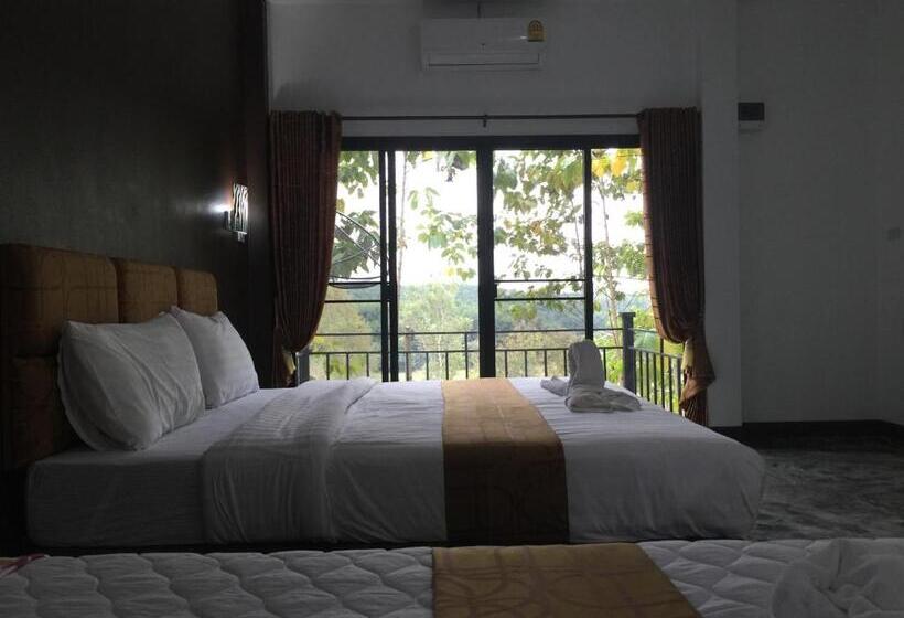 Номер Deluxe с Балконом, Baan Rai Phufah Resort Chiangrai