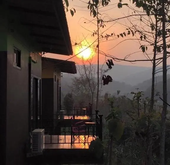 デラックスファミリールーム, Baan Rai Phufah Resort Chiangrai