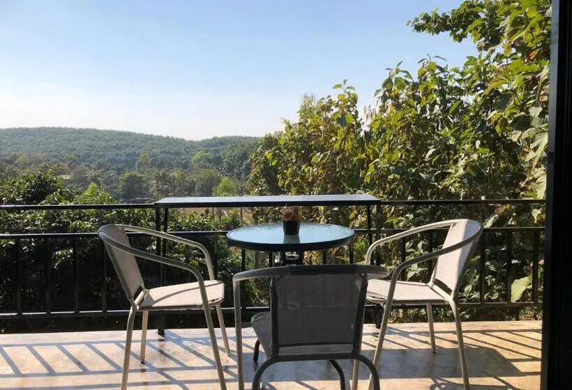 デラックスファミリールーム, Baan Rai Phufah Resort Chiangrai