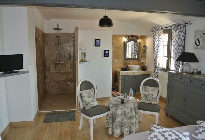 스탠다드 룸, Chez Michel Et Josette