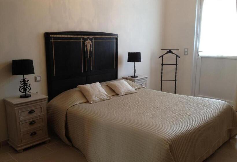 غرفة قياسية, La Grange Champenoise