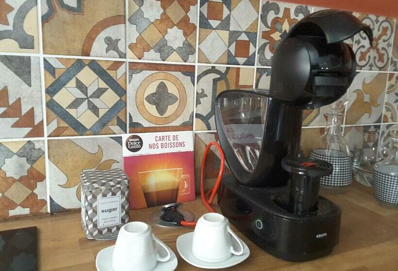 标准房带园景, Philoxenia