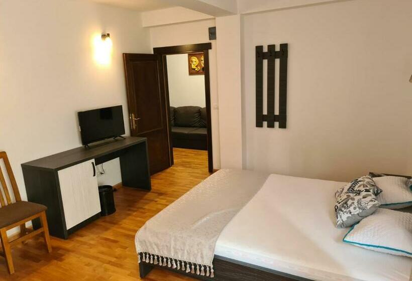 Номер Deluxe, Pensiunea Medaless