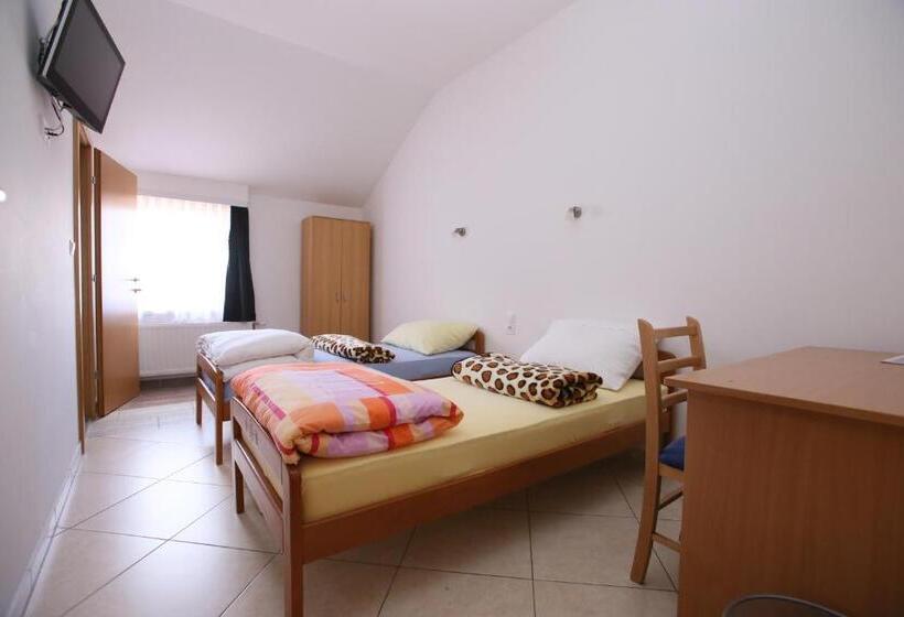 اتاق استاندارد, Motel Maks
