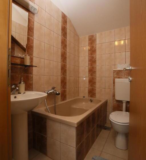 اتاق استاندارد, Motel Maks