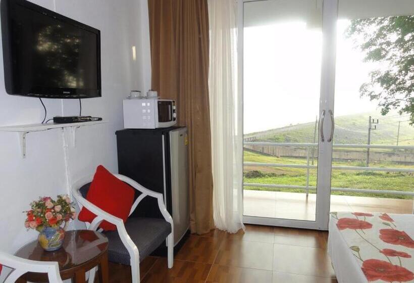 带特大床的标准间, Chomdao Baan Manisa