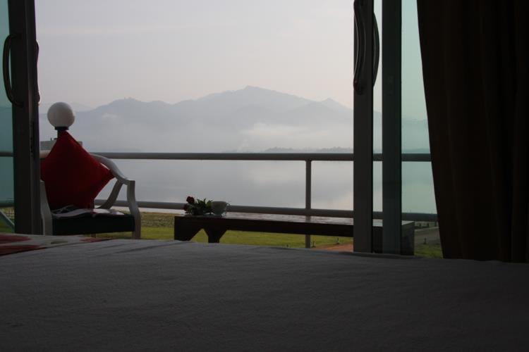 带特大床的标准间, Chomdao Baan Manisa