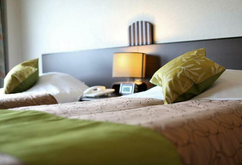 غرفة قياسية مطلّة علي البحر, Shodoshima International