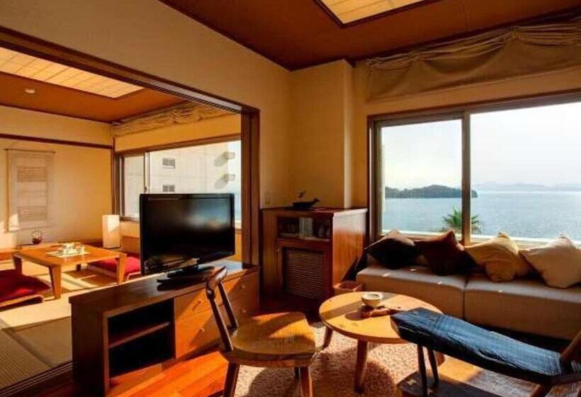 غرفة بريميوم مطلّة علي البحر, Shodoshima International