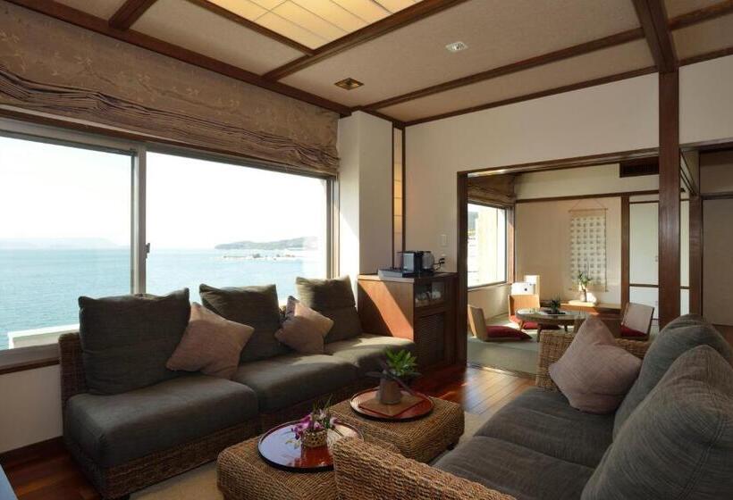 غرفة بريميوم مطلّة علي البحر, Shodoshima International