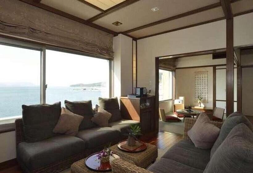 غرفة بريميوم مطلّة علي البحر, Shodoshima International