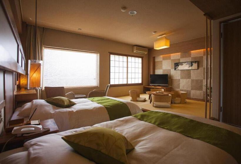 غرفة قياسية مطلّة علي البحر, Shodoshima International