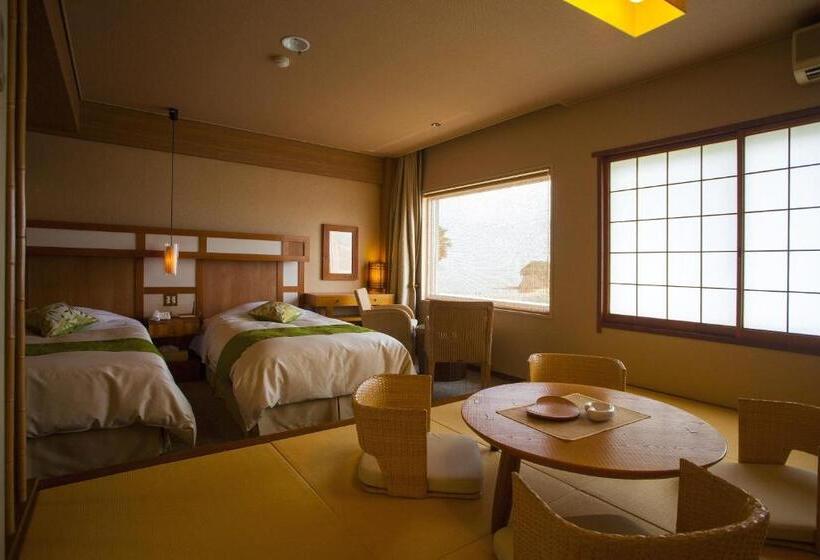 غرفة قياسية مطلّة علي البحر, Shodoshima International