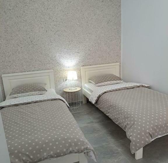 带2个卧室的公寓, Kevin&jessica Rooms