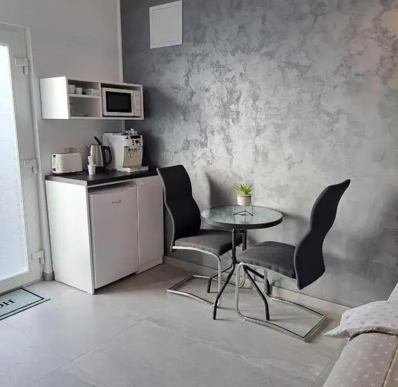 اتاق استاندارد, Kevin&jessica Rooms